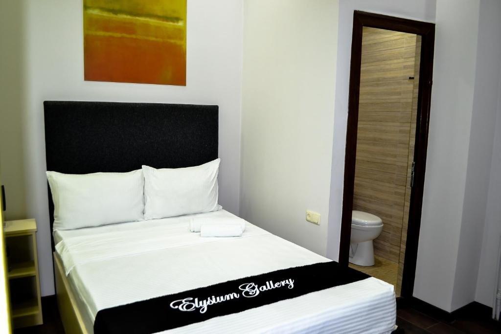 Elysium Gallery Hotel Ereván Exterior foto